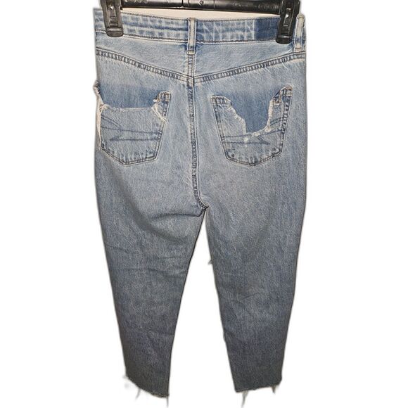 American Eagle Ripped Mom Jeans Size 0 short - Picture 2 of 3